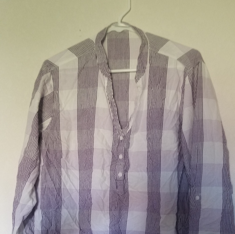 Clothes - Picture 3 of 4